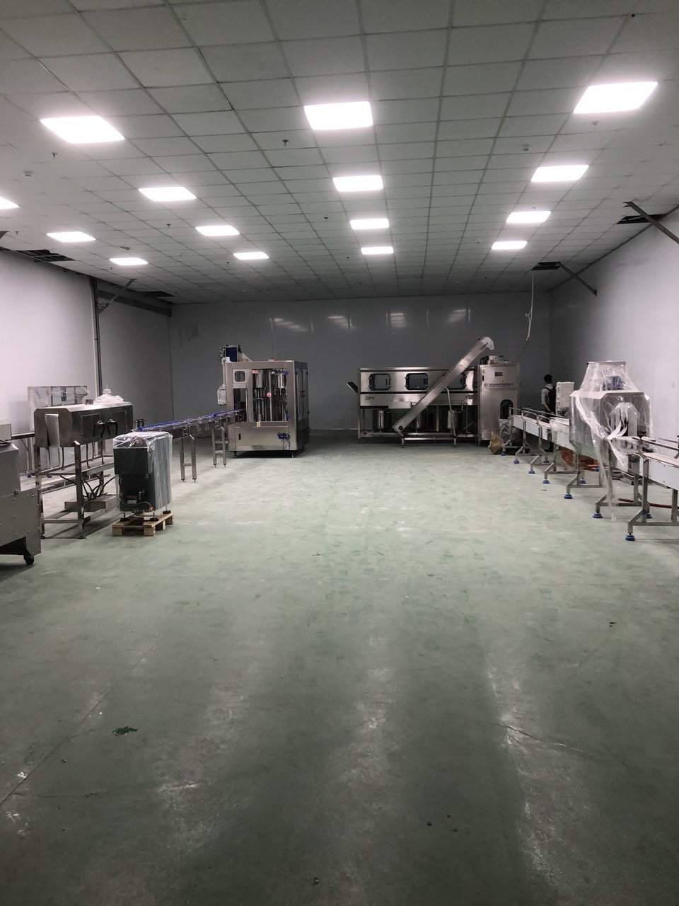 Máy Chiết Rót Nước Đóng Bình 20L Bán Tự Động Giá Rẻ Tại Bình Tân